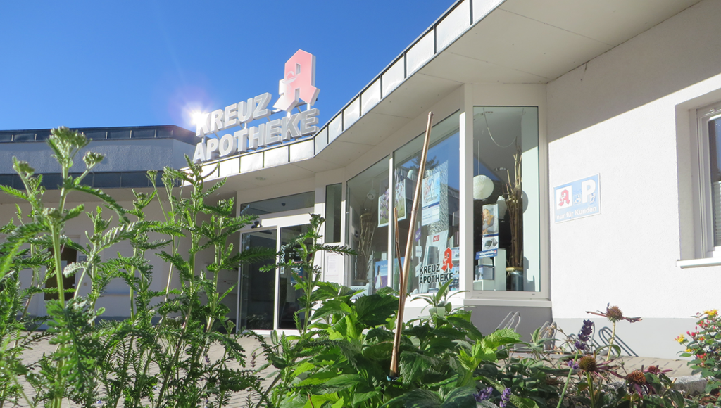Filiale der Kreuz-Apotheke von außen
